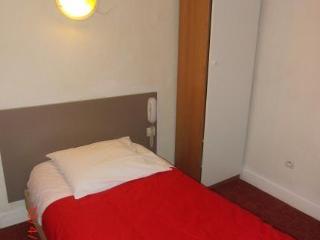 Hotel Petit Bastille Aulnay-sous-Bois Exterior photo