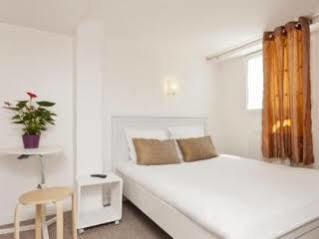 Hotel Petit Bastille Aulnay-sous-Bois Exterior photo